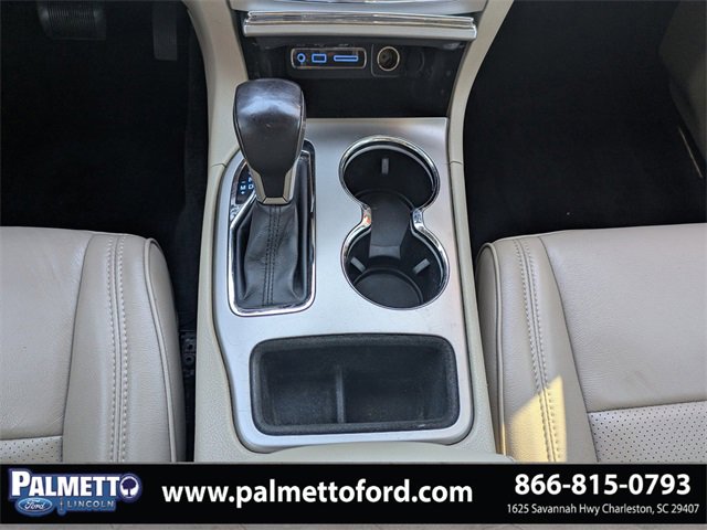 Used 2017 Jeep Grand Cherokee Limited w/ Luxury Group II image 18