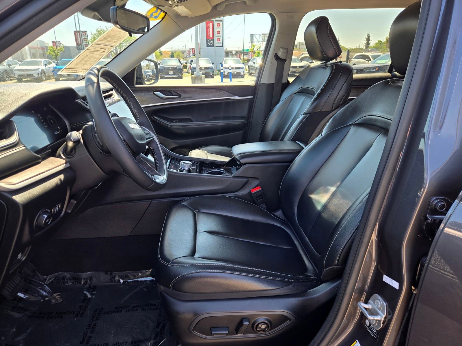 Used 2023 Jeep Grand Cherokee L Limited image 15