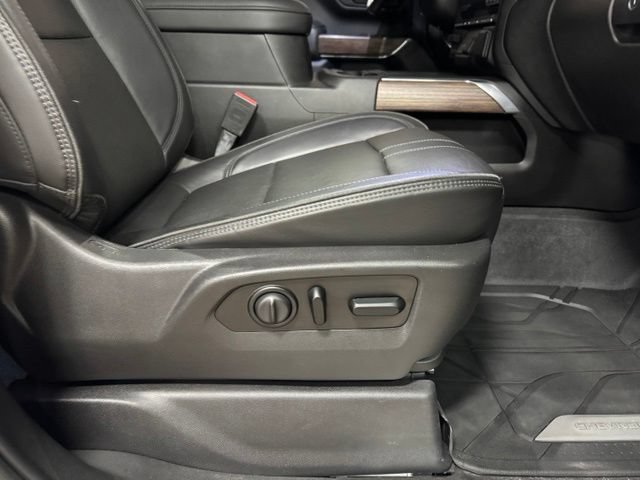 Used 2021 Chevrolet Silverado 1500 High Country w/ Technology Package AWD/4WD image 9