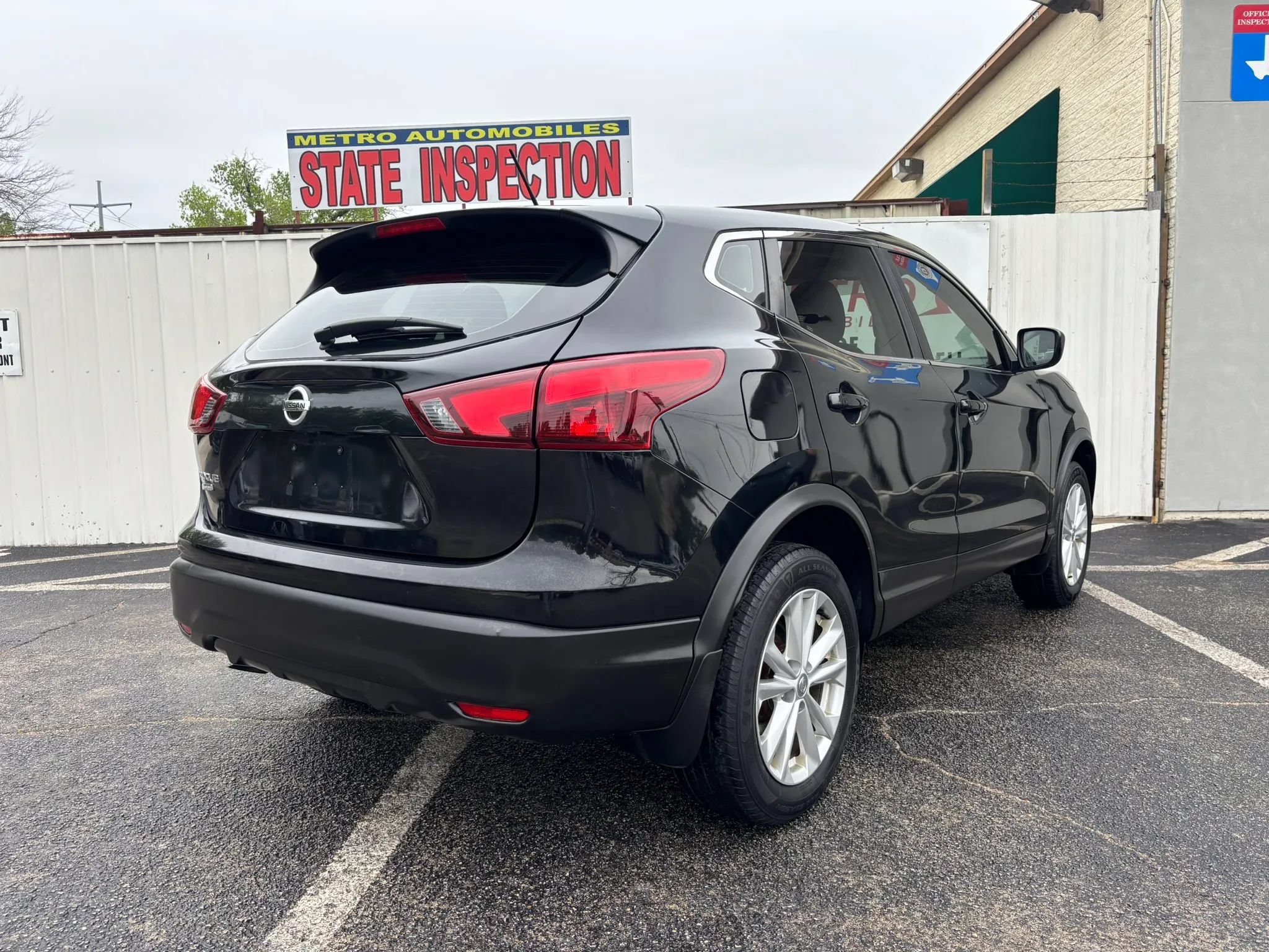 Used 2017 Nissan Rogue Sport S w/ S Appearance Package FWD image 5