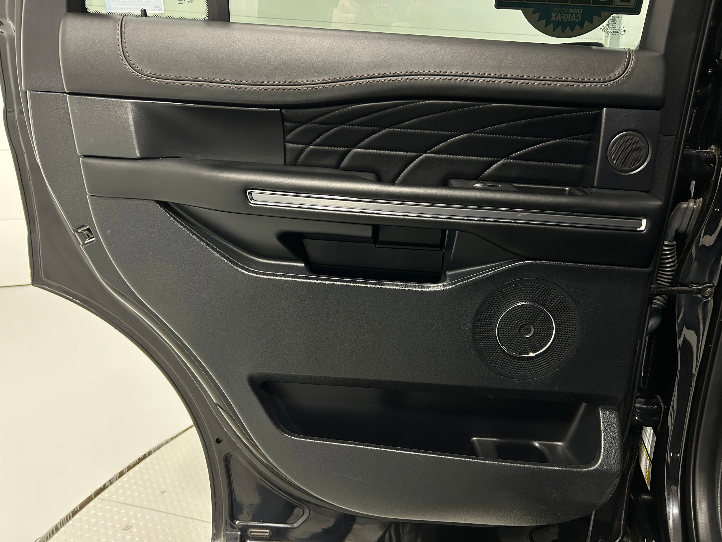 Used 2021 Ford Expedition Platinum image 30