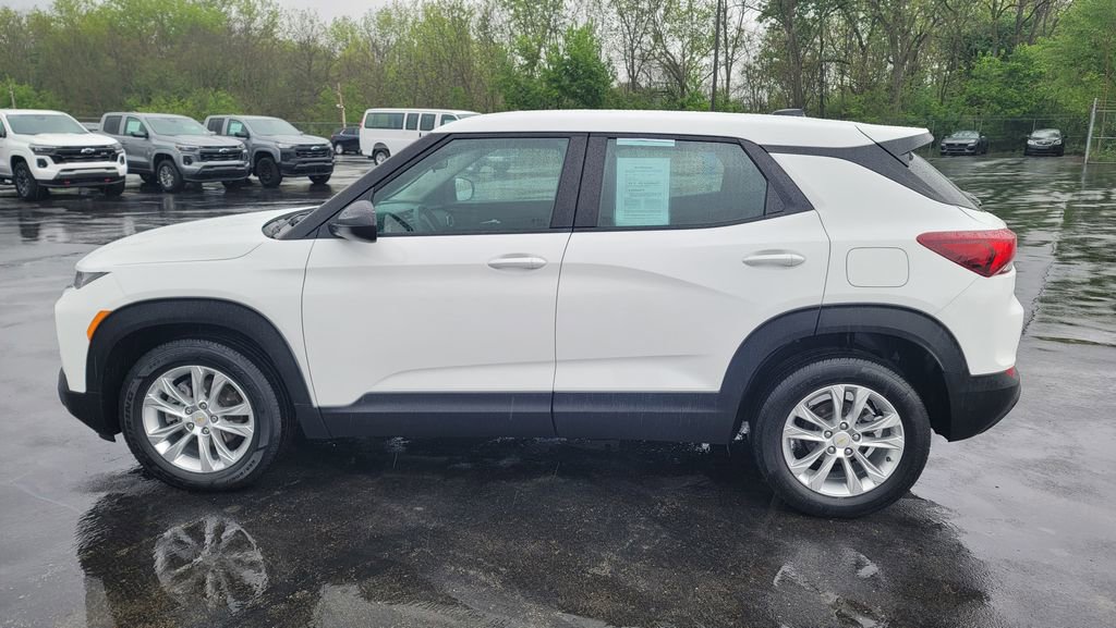 Used 2023 Chevrolet TrailBlazer LS FWD image 7