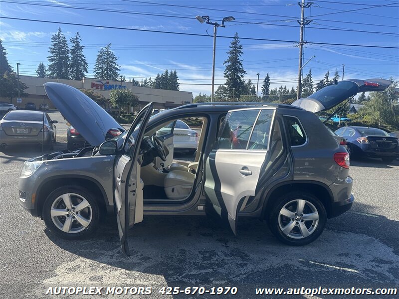 Used 2010 Volkswagen Tiguan S AWD/4WD image 3
