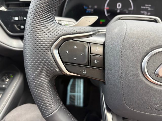 Used 2025 Lexus TX 500h AWD w/ Technology Package image 18