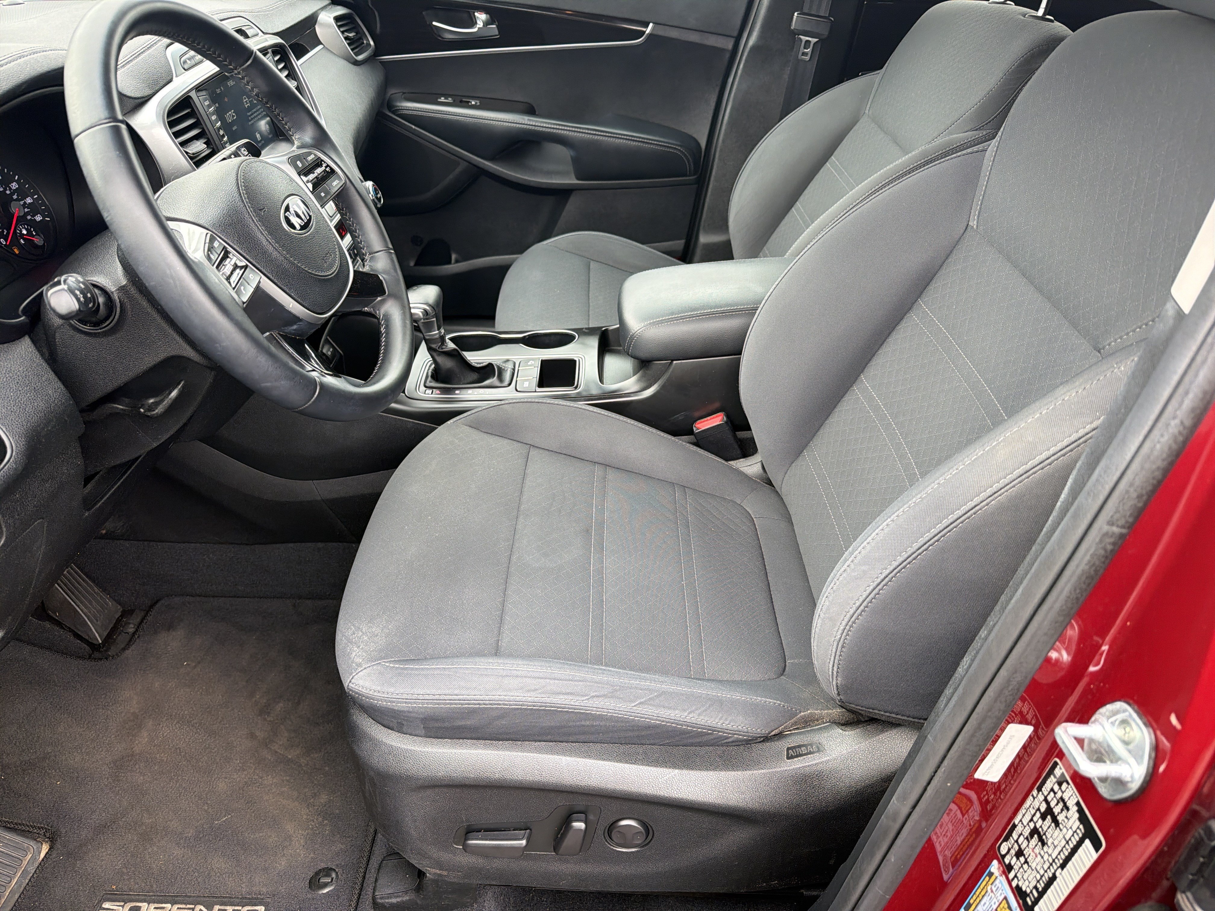 Used 2019 Kia Sorento FWD w/ Option Group 020 image 2
