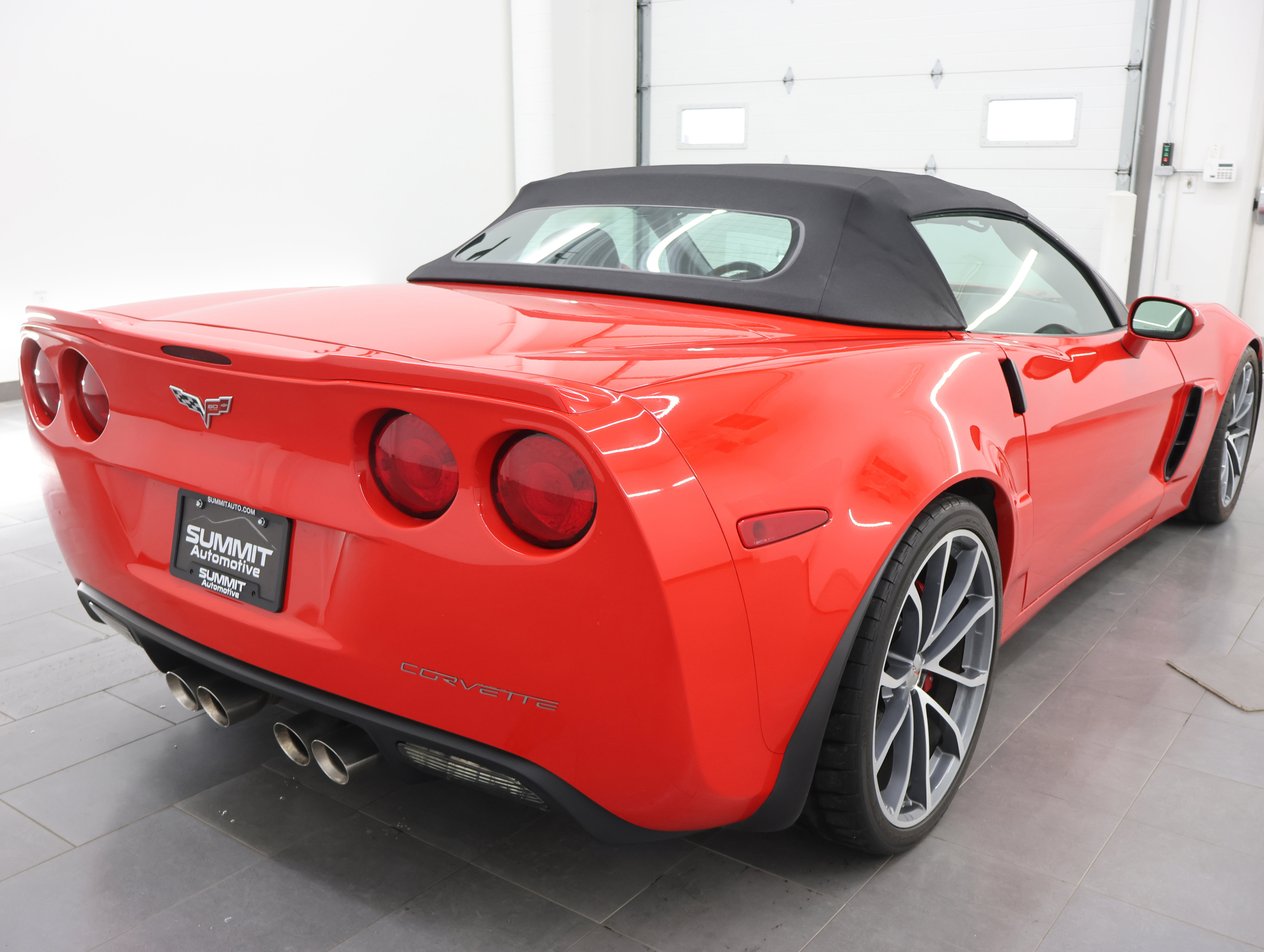 Used 2013 Chevrolet Corvette 427 w/ 1SB Preferred Equipment Group RWD image 5