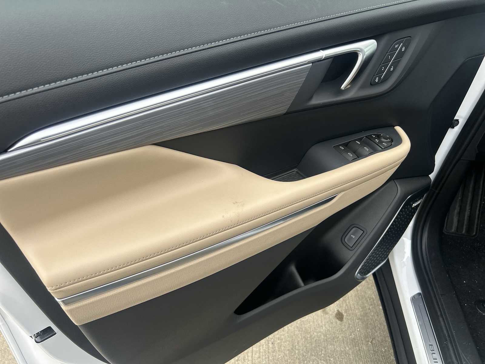 New 2026 Buick Enclave Preferred w/ Power Package image 21