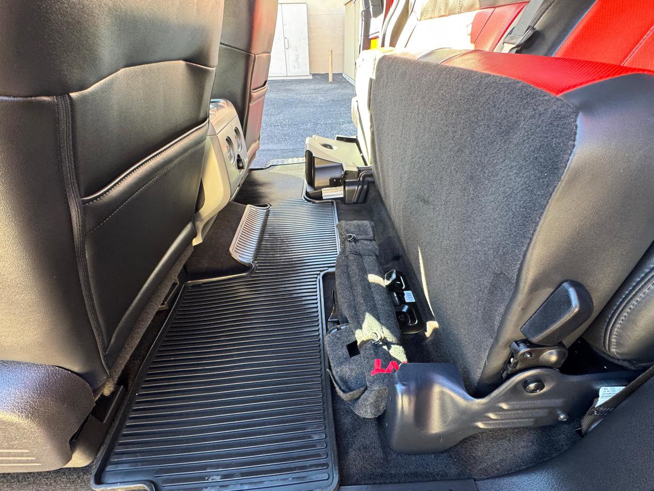 Used 2010 Ford F150 Raptor image 30