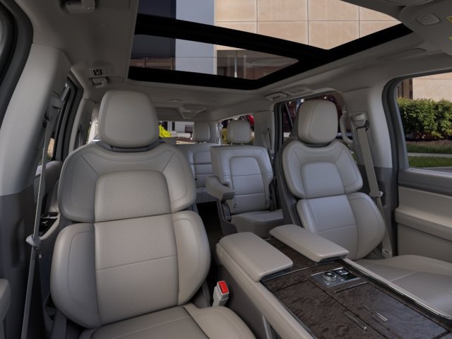 New 2024 Lincoln Navigator L Reserve AWD/4WD image 10