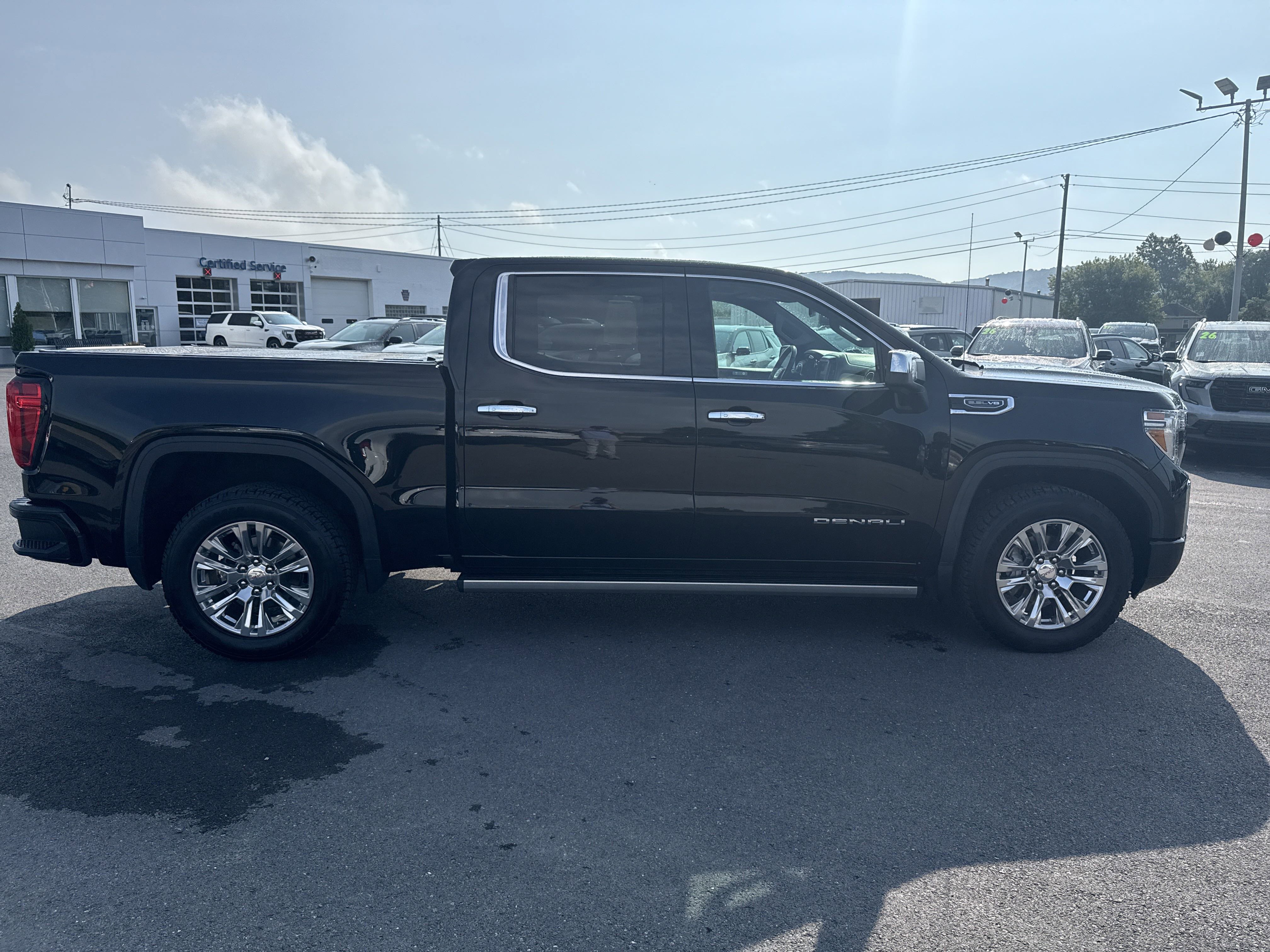 Used 2019 GMC Sierra 1500 Denali image 2
