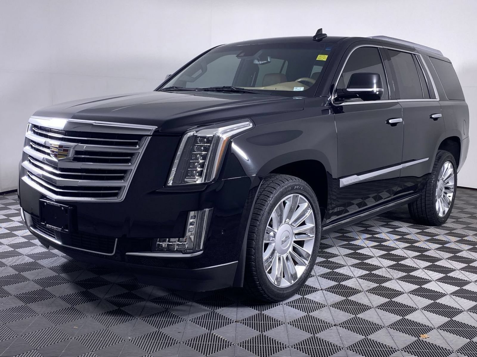 Certified 2020 Cadillac Escalade Platinum AWD/4WD image 20