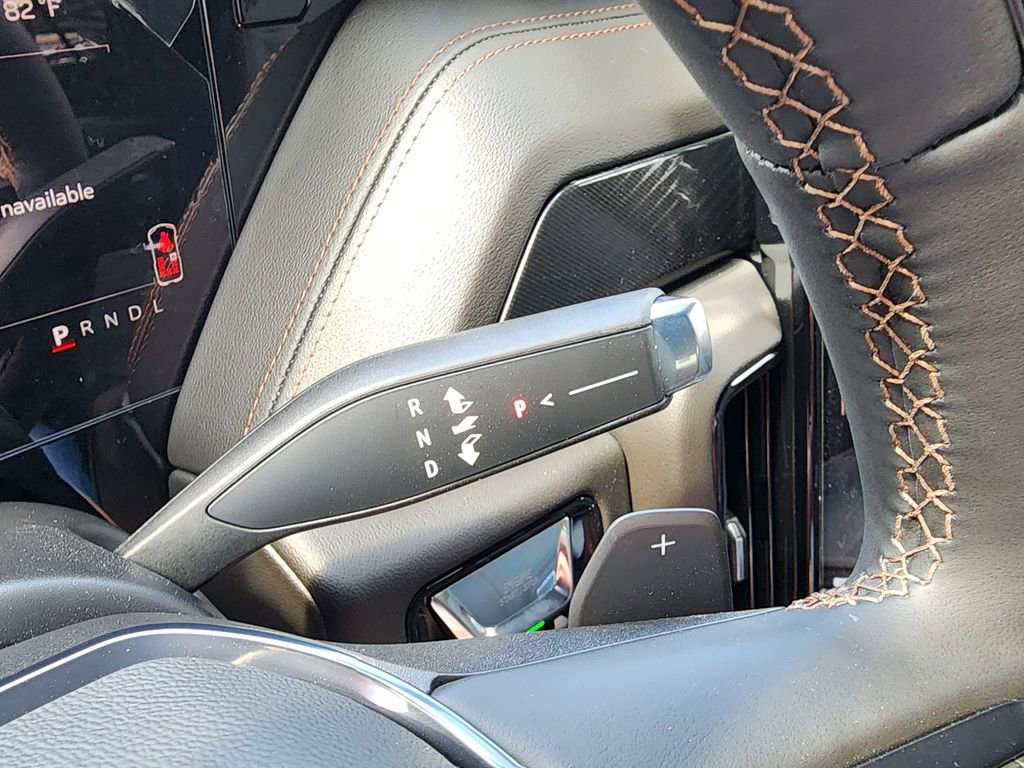 New 2026 GMC Yukon XL AT4 w/ AT4 Premium Plus Package AWD/4WD image 24