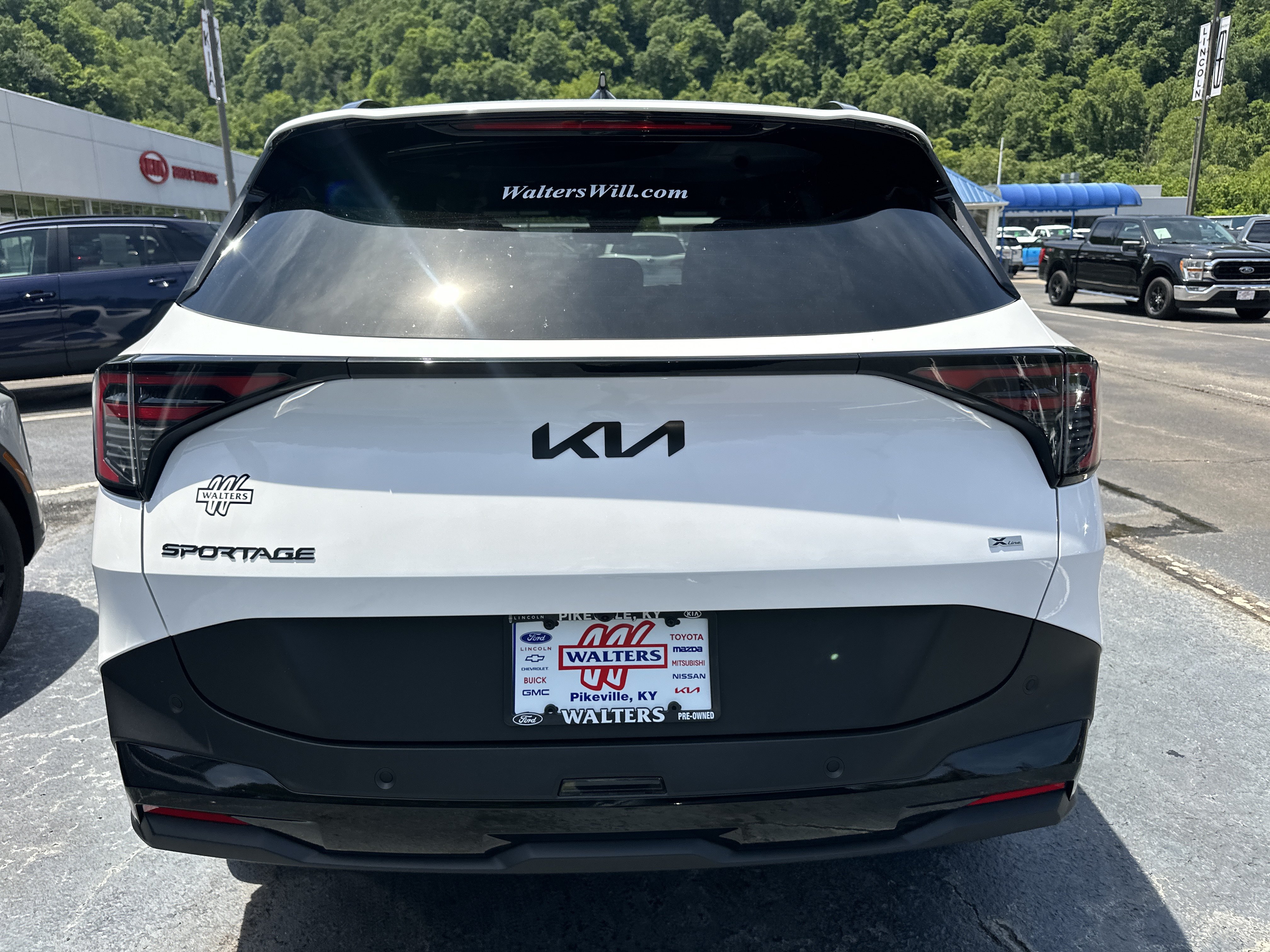 New 2026 Kia Sportage X-Line w/ X-Line Technology Package AWD/4WD image 3