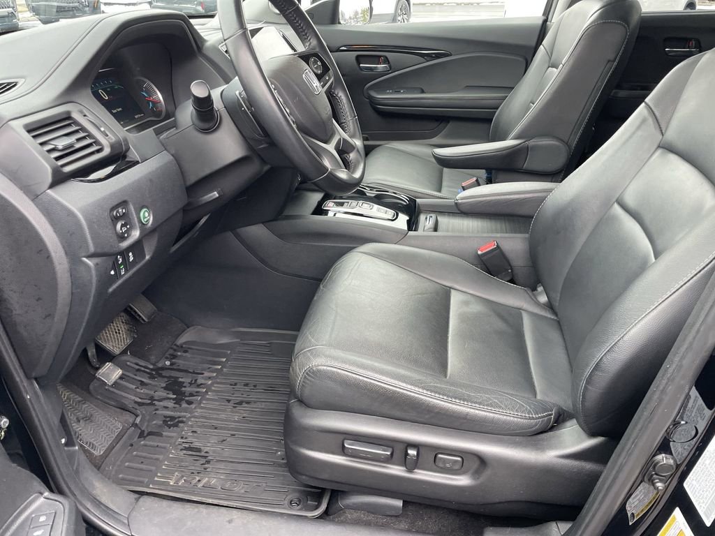 Used 2022 Honda Pilot Touring image 9