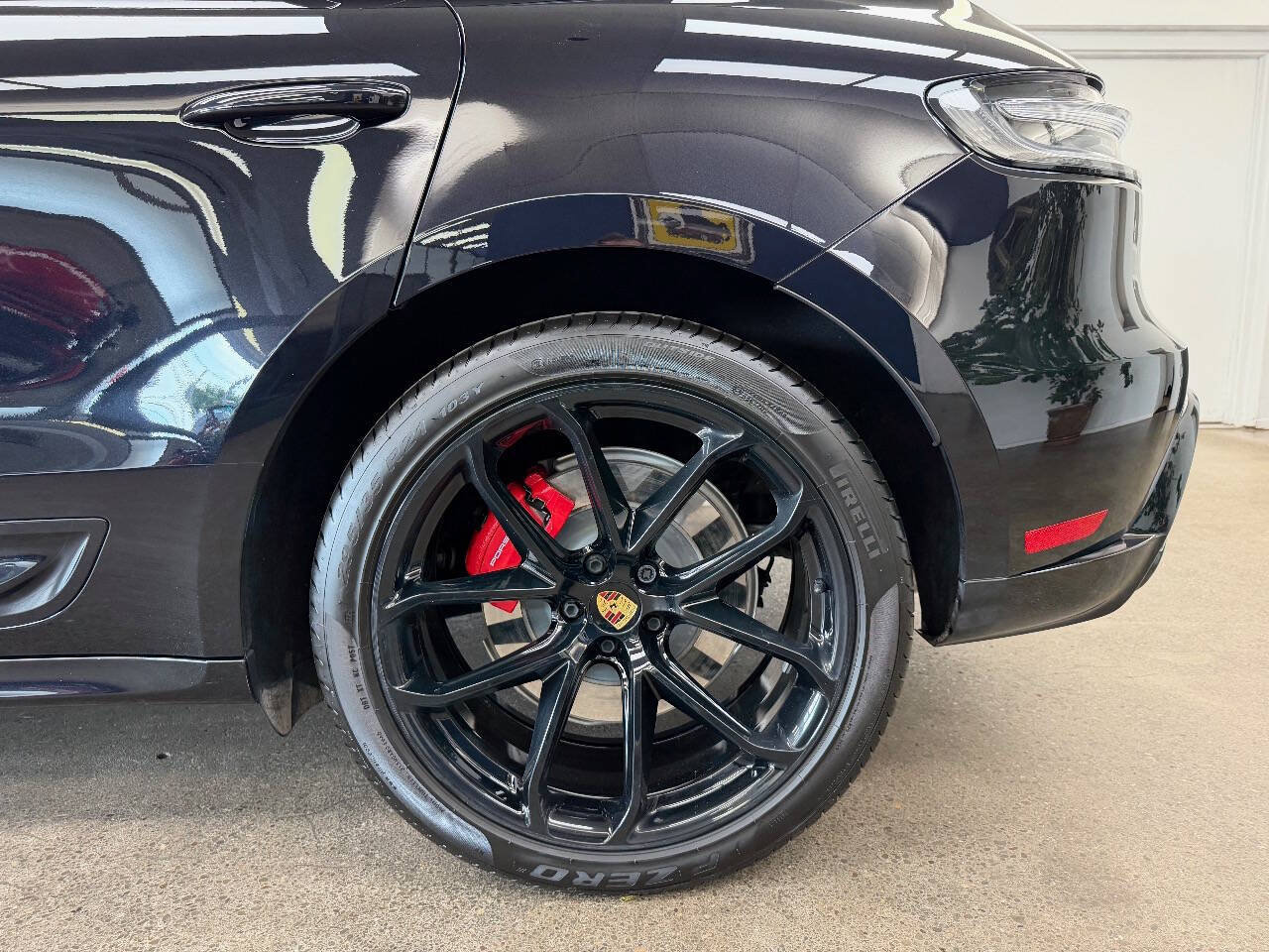 Used 2025 Porsche Macan GTS w/ Premium Package Plus (PU3) AWD/4WD image 10
