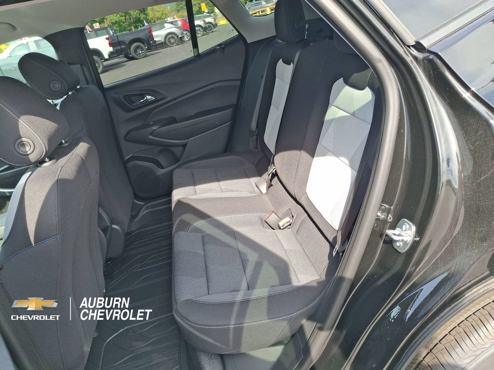 New 2026 Chevrolet Trax LS w/ LS Convenience Package FWD image 18