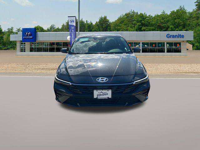 New 2026 Hyundai Elantra Hybrid FWD image 2