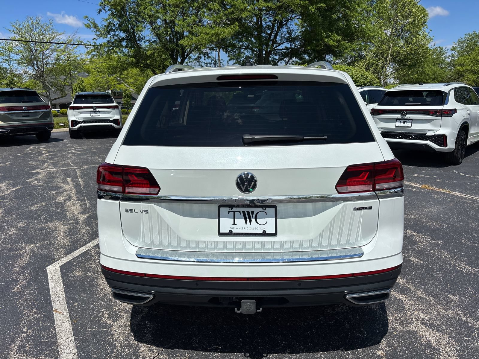 Used 2023 Volkswagen Atlas SEL AWD/4WD image 6