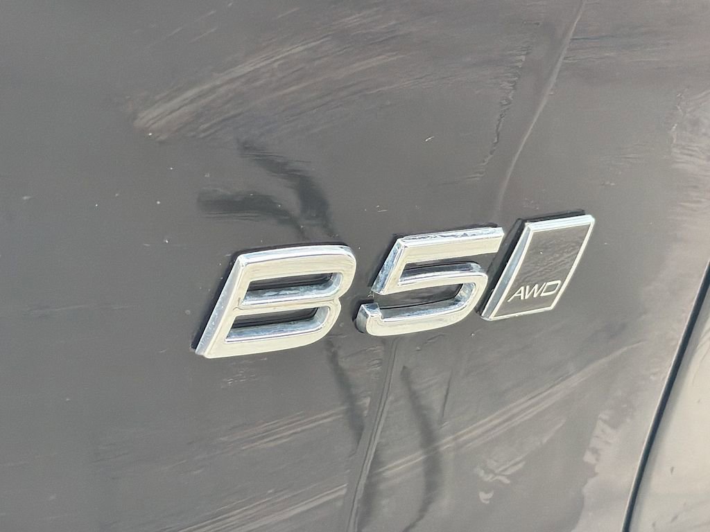 Used 2023 Volvo XC40 B5 Plus AWD/4WD image 35