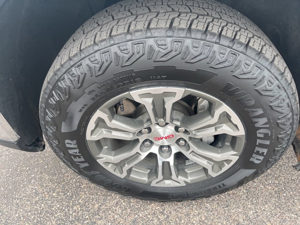 Certified 2025 GMC Sierra 1500 SLT AWD/4WD image 24