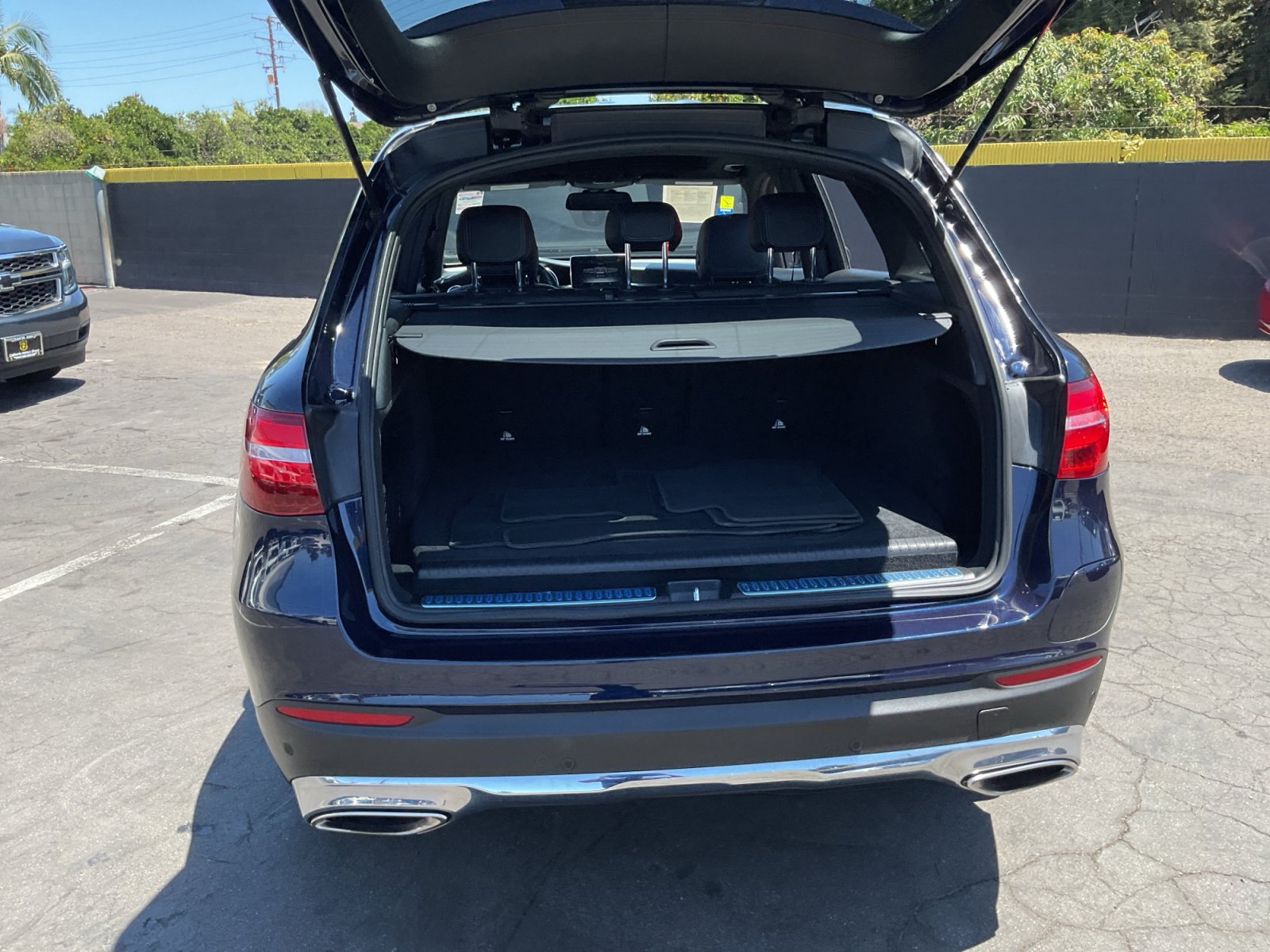 Used 2019 Mercedes-Benz GLC 350e 4MATIC image 25