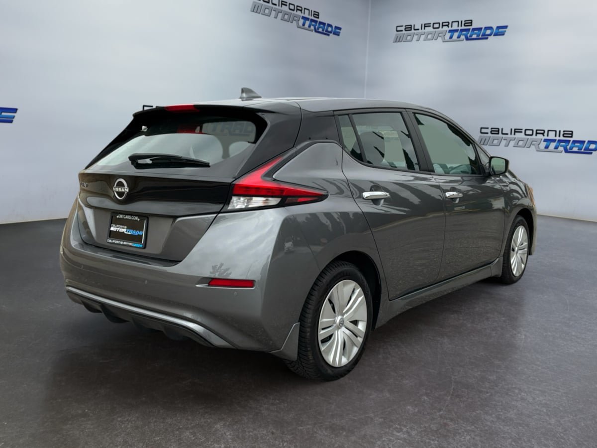 Used 2024 Nissan Leaf S FWD image 5