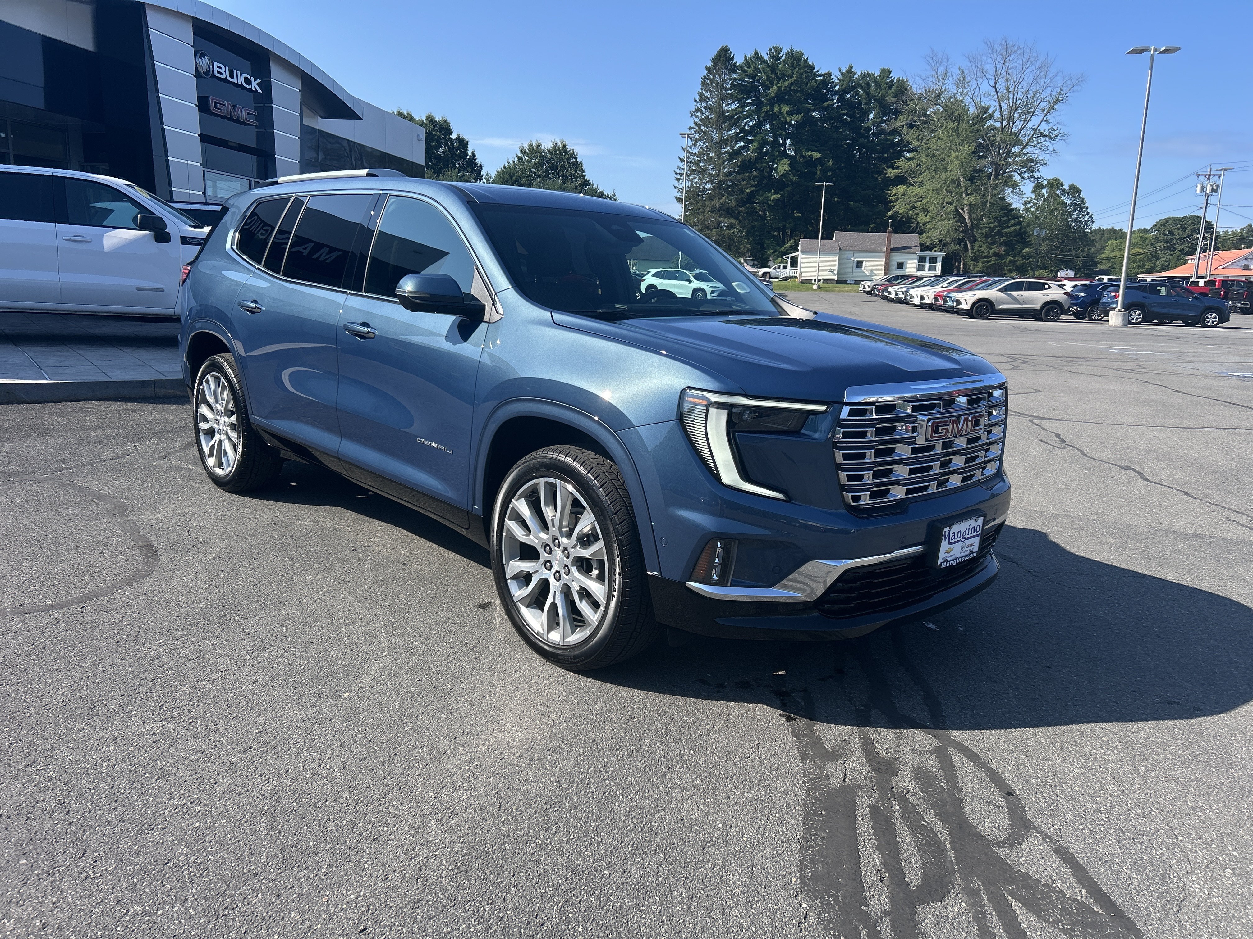 Certified 2025 GMC Acadia Denali w/ Super Cruise Package AWD/4WD image 17