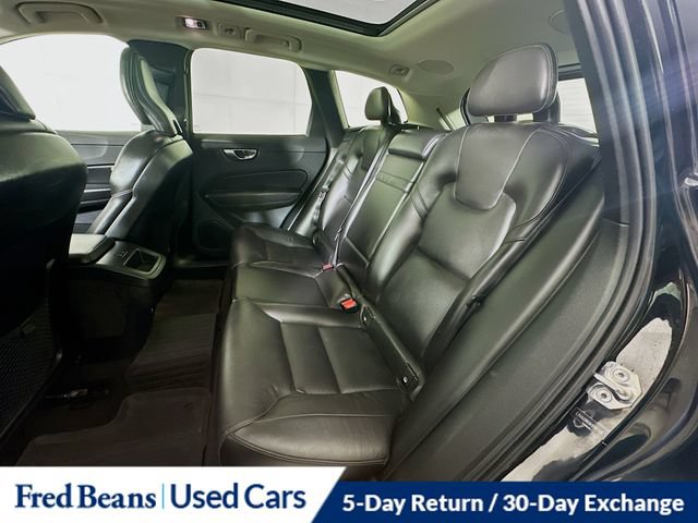 Used 2019 Volvo XC60 T6 Momentum w/ Multimedia Package AWD/4WD image 32