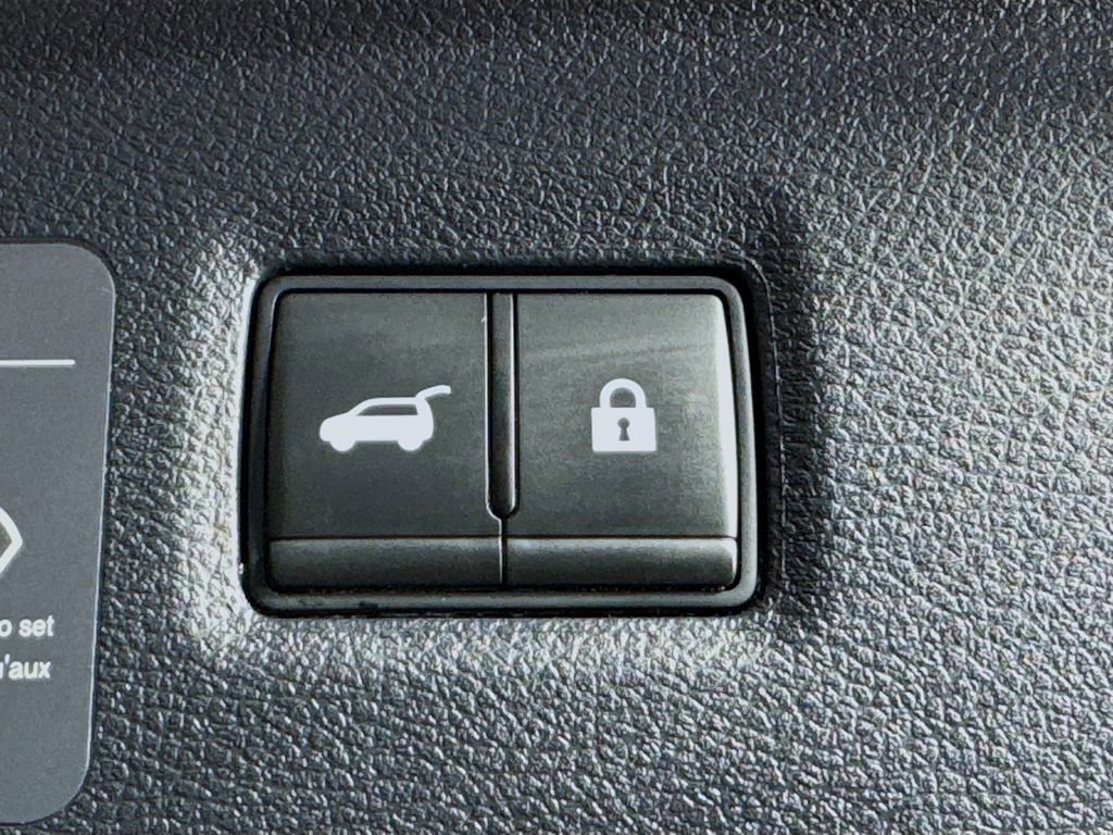 Certified 2023 INFINITI QX50 Luxe FWD image 33