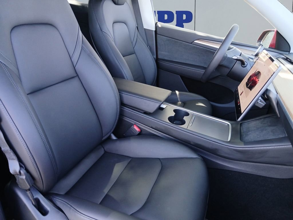 Used 2023 Tesla Model Y Long Range image 17