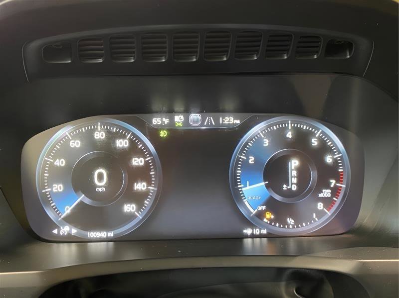 Used 2017 Volvo XC90 T6 Momentum w/ Vision Package image 19