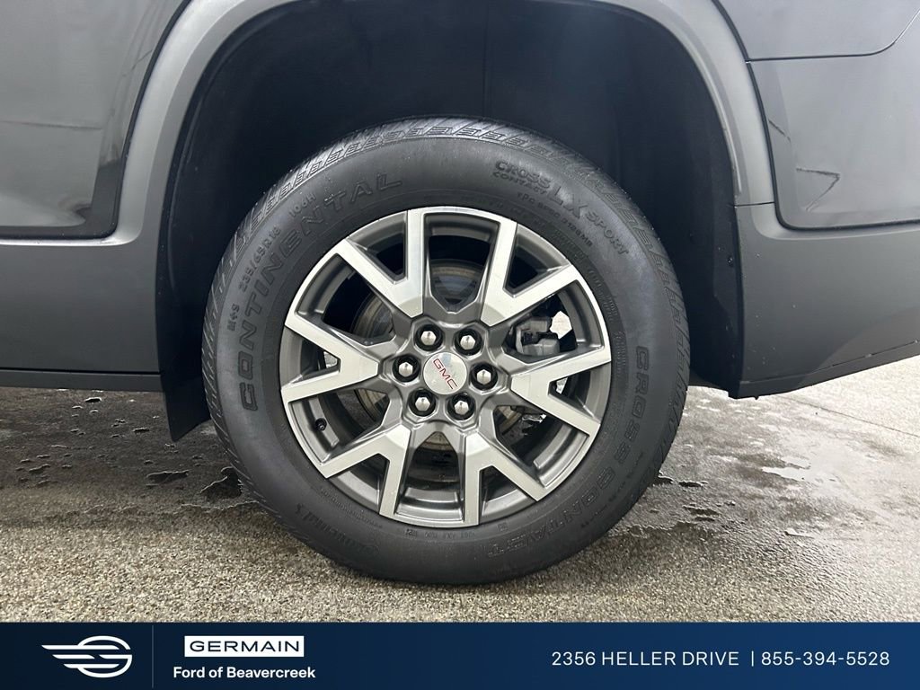 Used 2023 GMC Acadia SLE image 12