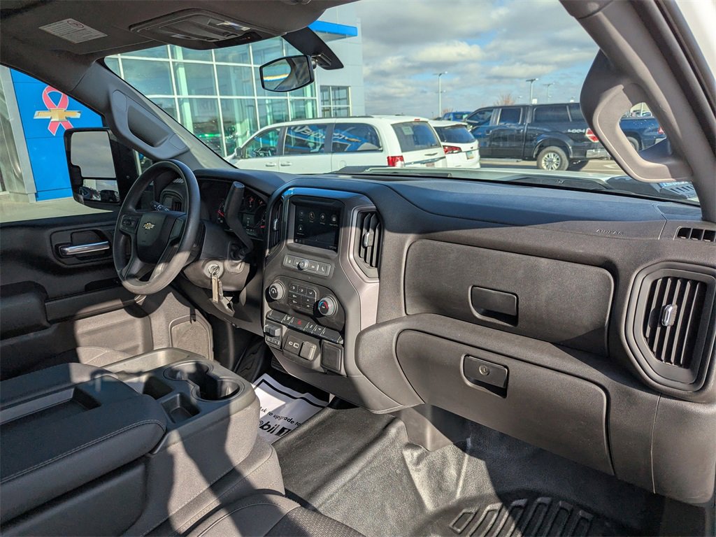 Used 2023 Chevrolet Silverado 3500 W/T image 33