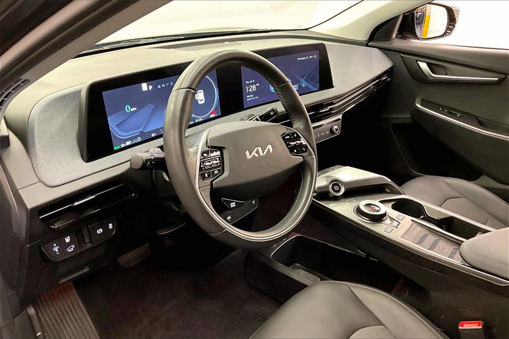 Used 2024 Kia EV6 Light image 13