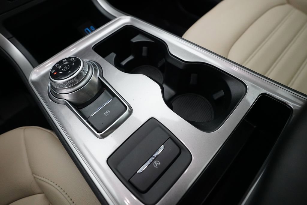 Used 2024 Ford Edge SEL w/ Convenience Package image 16