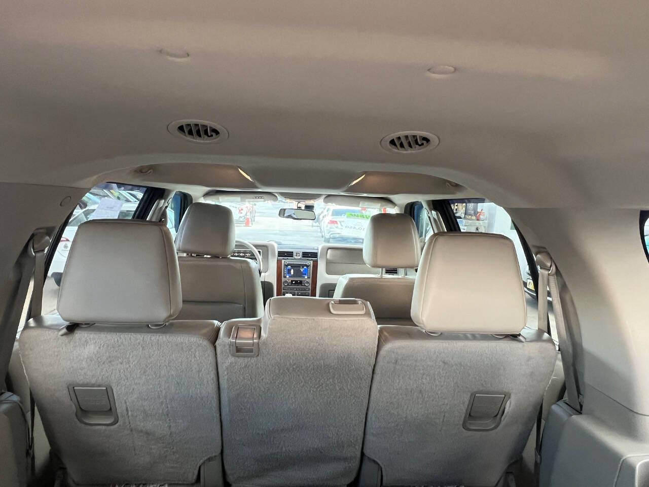 Used 2014 Lincoln Navigator L 4WD image 7