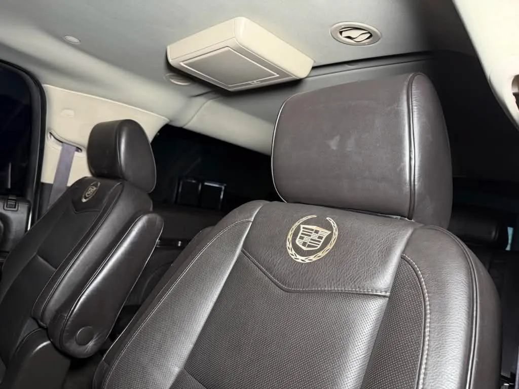 Used 2013 Cadillac Escalade ESV Platinum AWD/4WD image 24