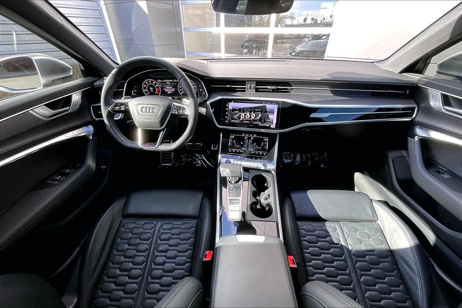 Used 2023 Audi RS 6 AWD/4WD image 15