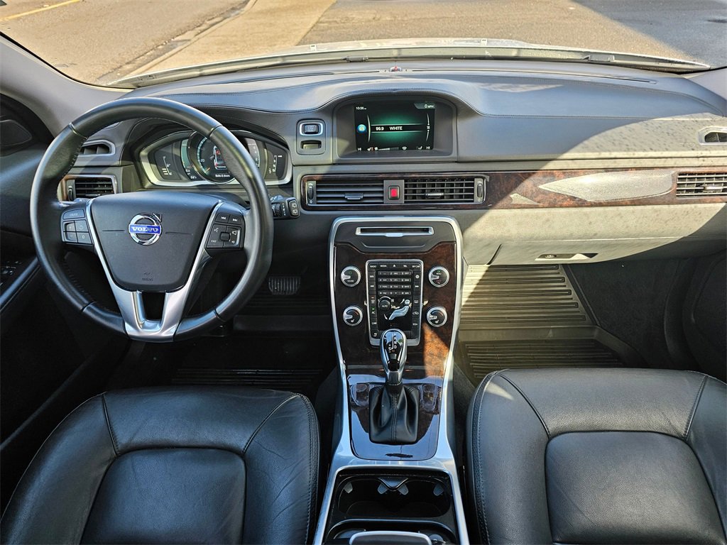 Used 2016 Volvo XC70 T5 Premier w/ Proximity Package image 12