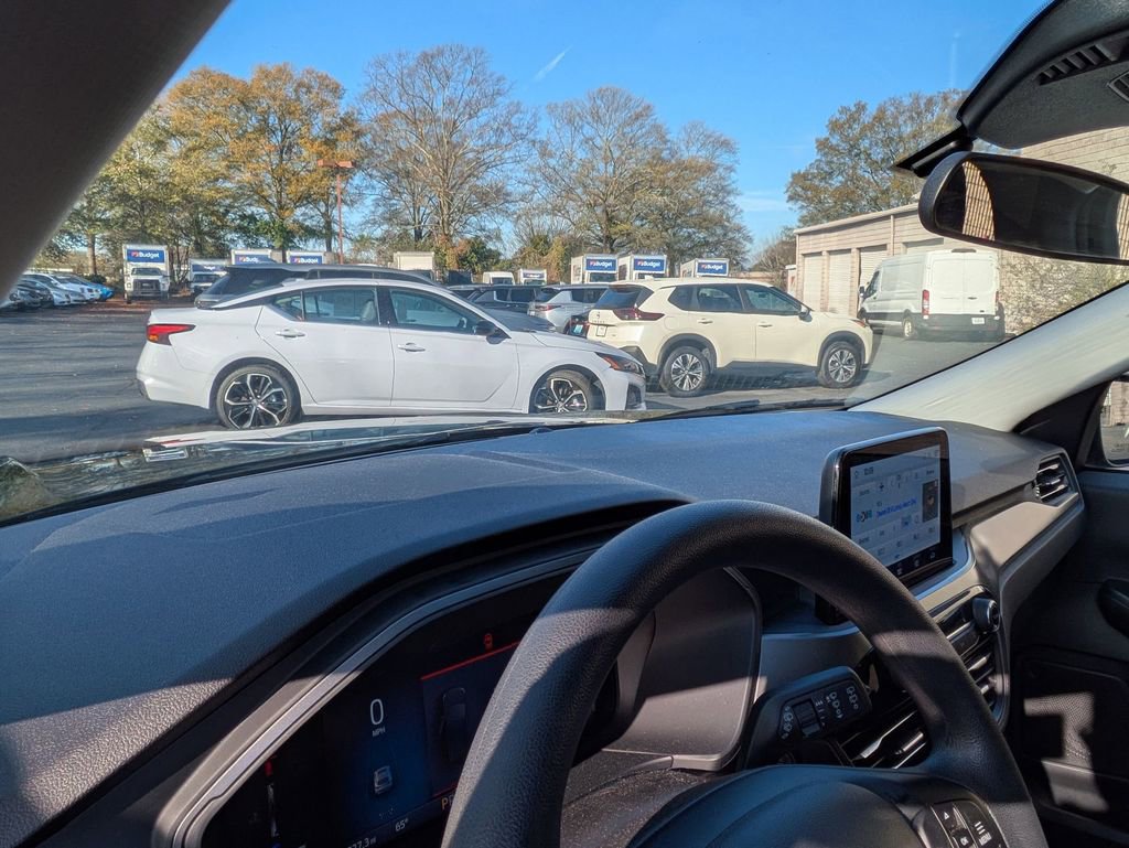 Used 2025 Ford Escape Active image 13