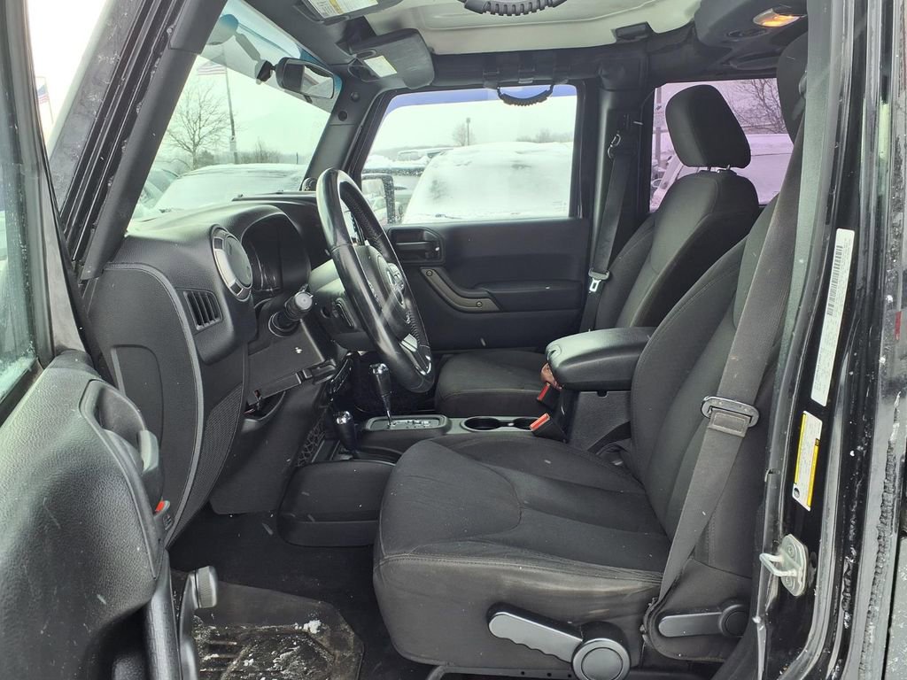 Used 2013 Jeep Wrangler Unlimited Sport w/ Connectivity Group image 12