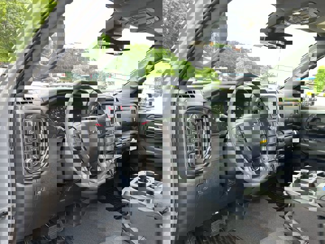 Used 2024 Chevrolet Silverado 1500 Custom w/ Dark Appearance Package image 10