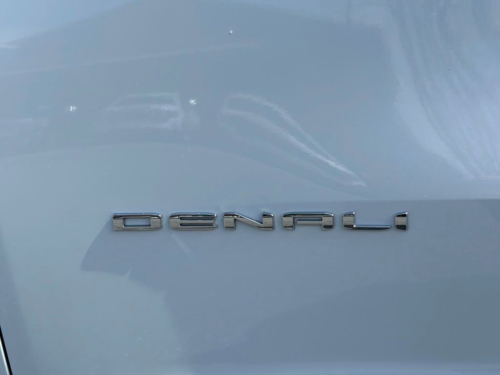 Certified 2026 GMC Acadia Denali Ultimate w/ LPO, Floor Liner Package image 42