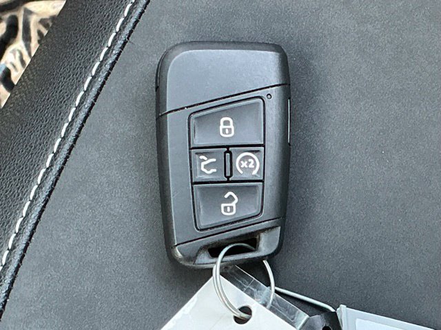 Certified 2024 Volkswagen Taos SE w/ Panoramic Sunroof Package AWD/4WD image 35