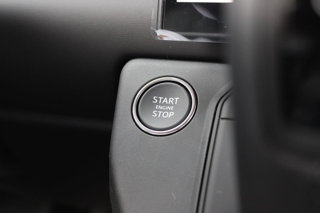 New 2026 Land Rover Defender 130 X-Dynamic SE AWD/4WD image 28