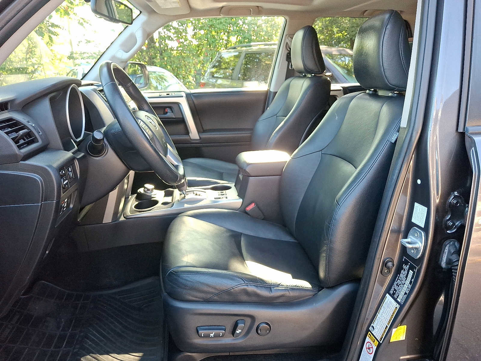 Used 2012 Toyota 4Runner Limited image 11