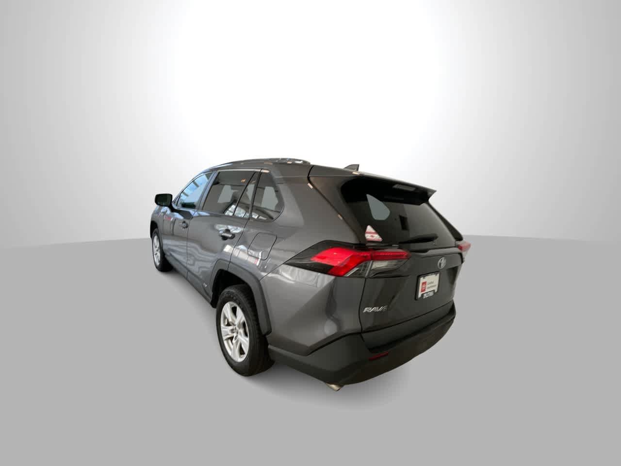 Certified 2021 Toyota RAV4 LE w/ Carpet Mat Package (TMS) AWD/4WD image 6