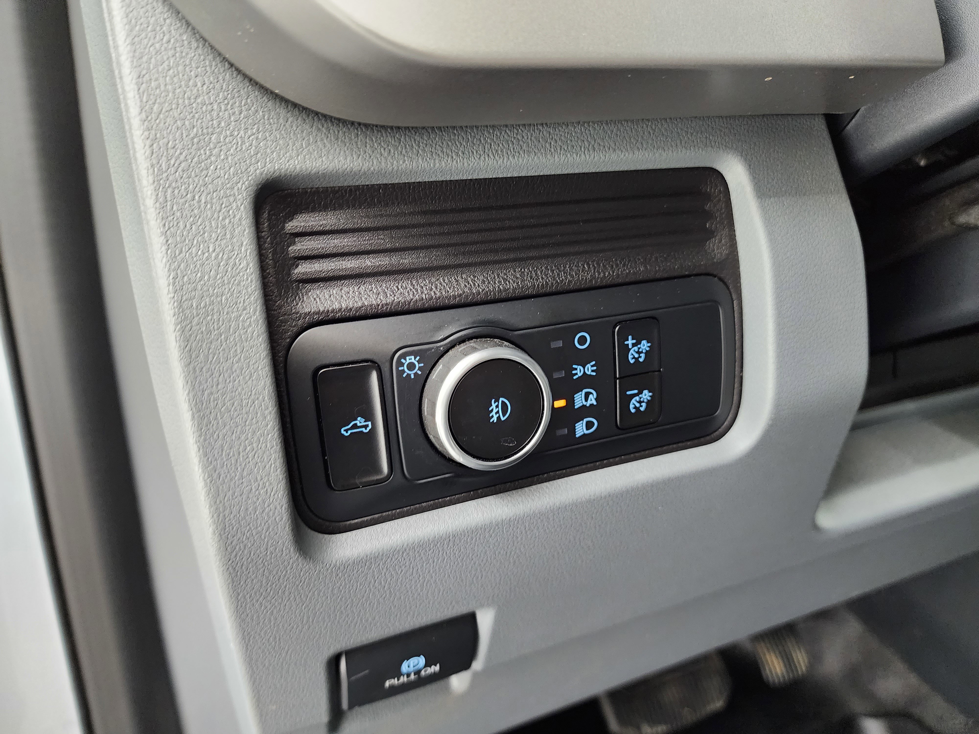 Used 2024 Ford F350 XL w/ FX4 Off-Road Package image 38