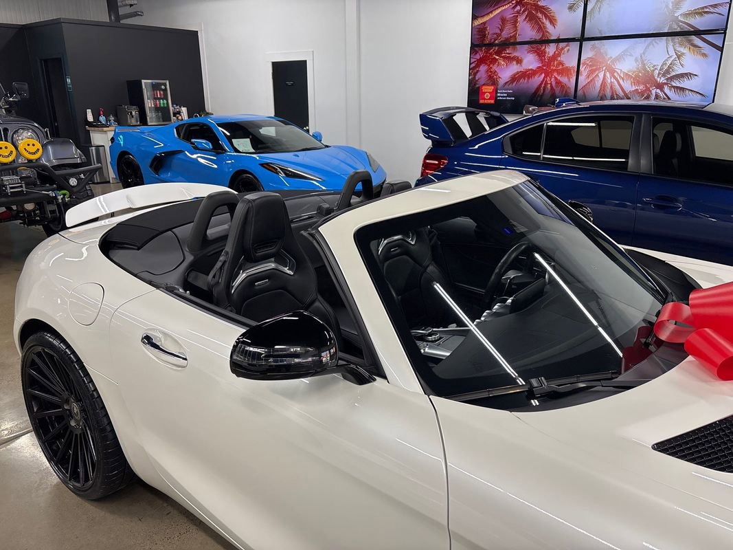 Used 2018 Mercedes-Benz AMG GT Roadster w/ Lane Tracking Package image 22