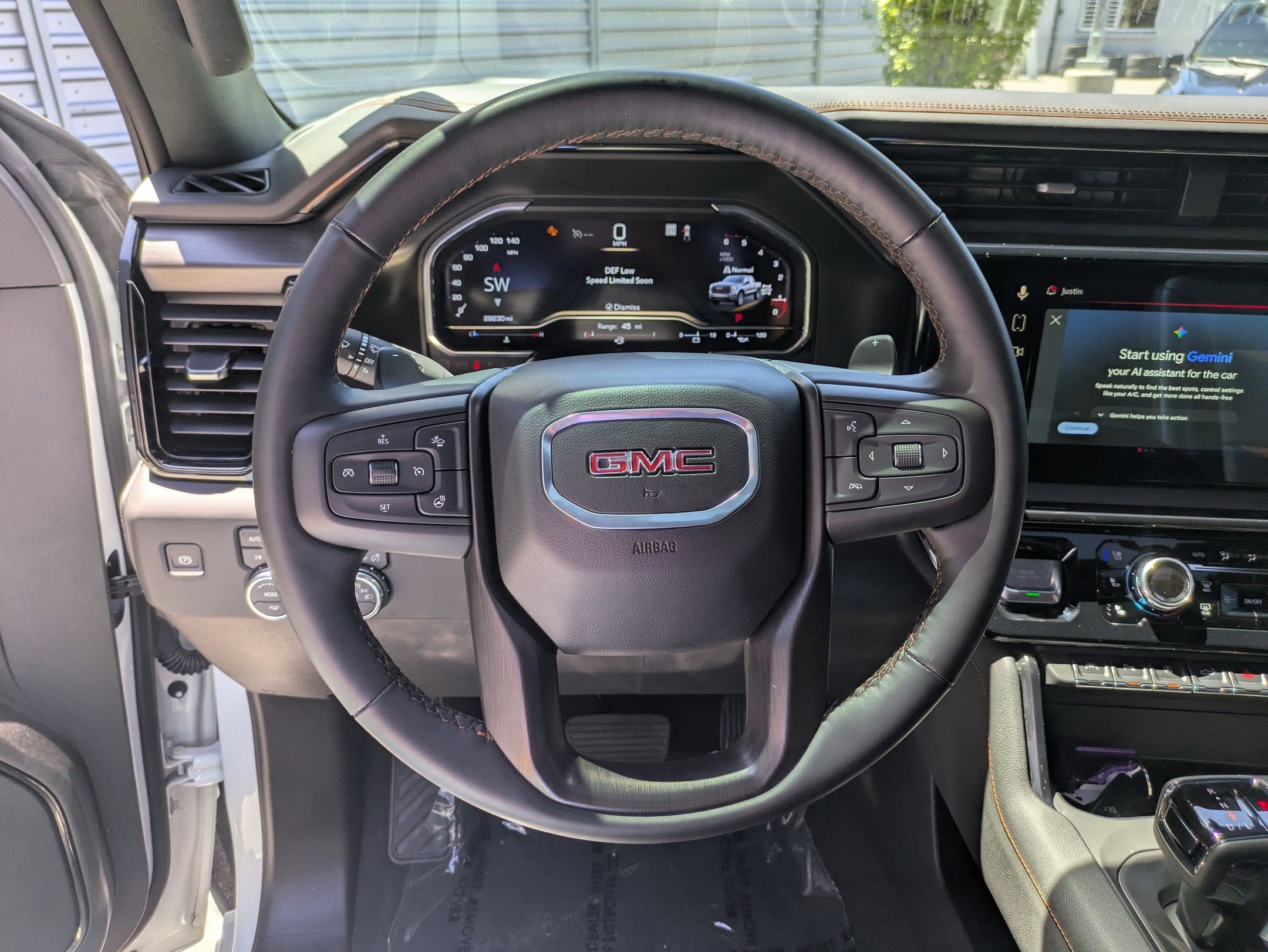 Used 2024 GMC Sierra 1500 AT4 w/ Technology Package AWD/4WD image 17
